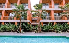 โรงแรมริเวอร์ตัน